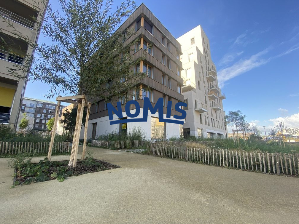 Ile de Nantes, local commercial/burau 50 m², aménagé