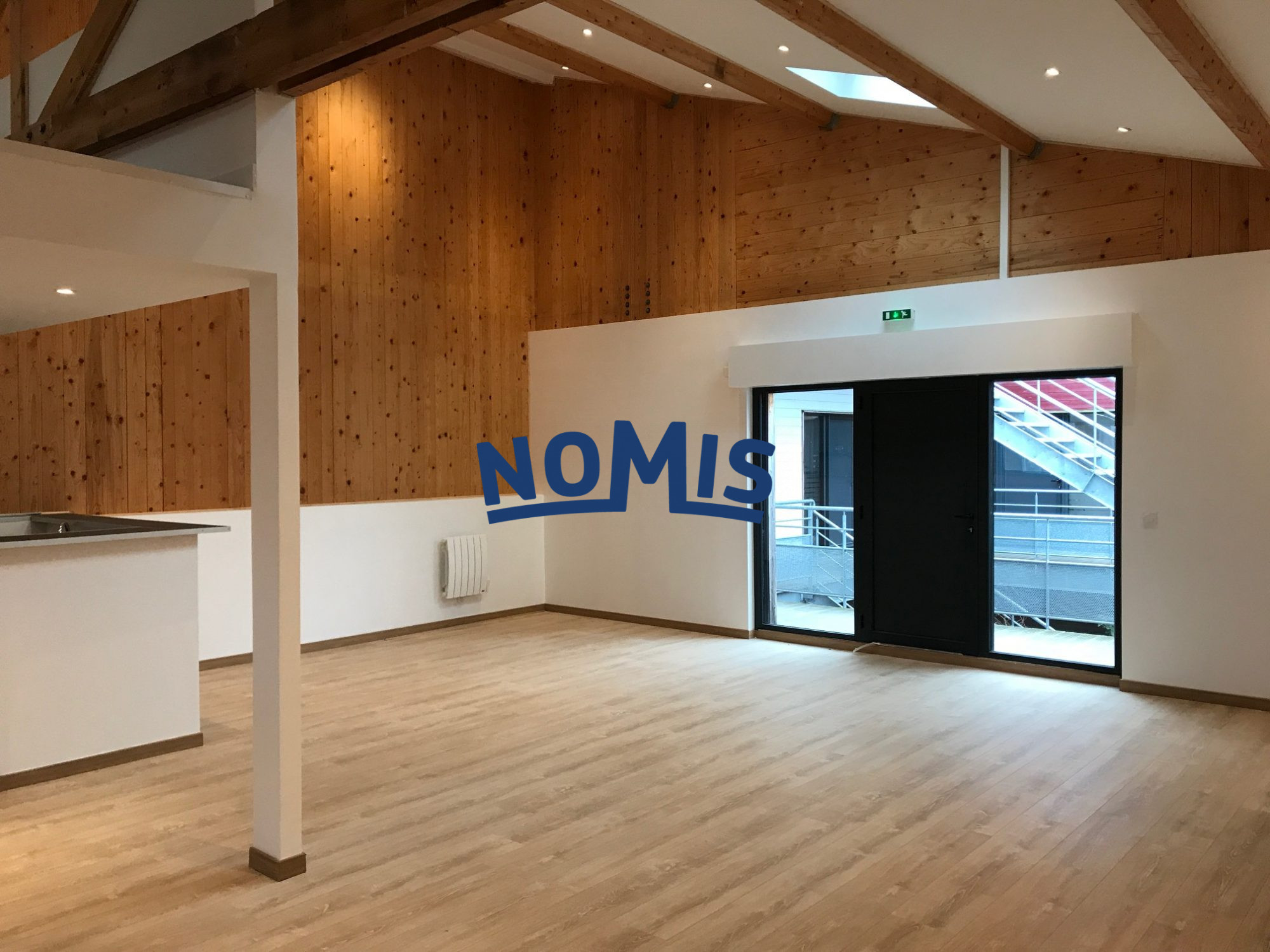 Bureau-loft contemporaine 126 m² – ST HERBLAIN
