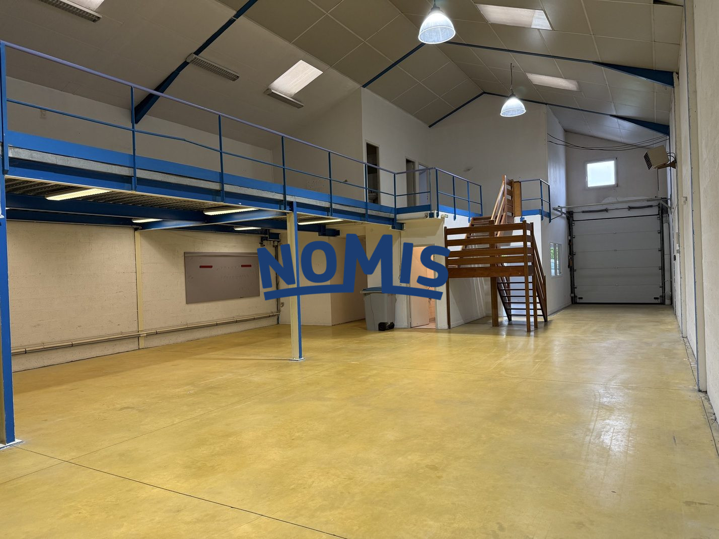 Nant »EST, local d&rsquo;activité de 430 m² environ